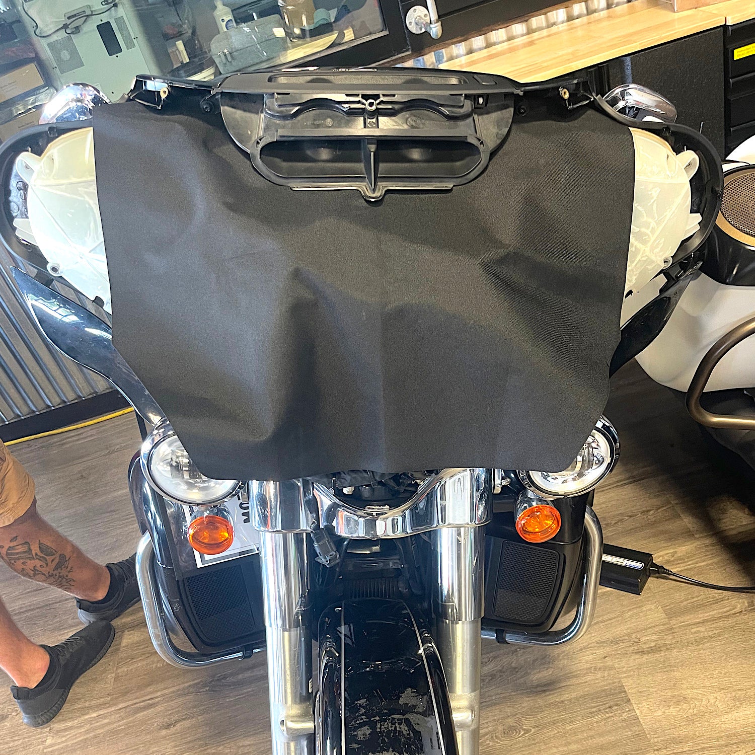 2014+ HD Street Glide Fairing Shroud